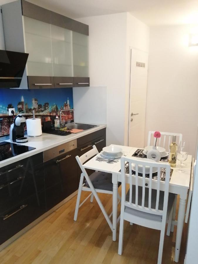 Apartment Tesla Vienna Exterior photo